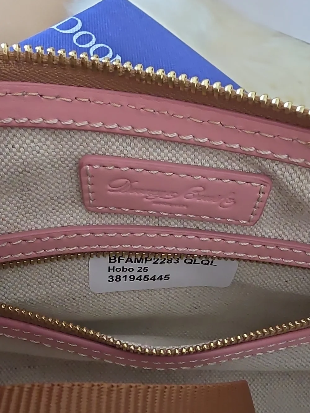 Dooney & Bourke beautiful new